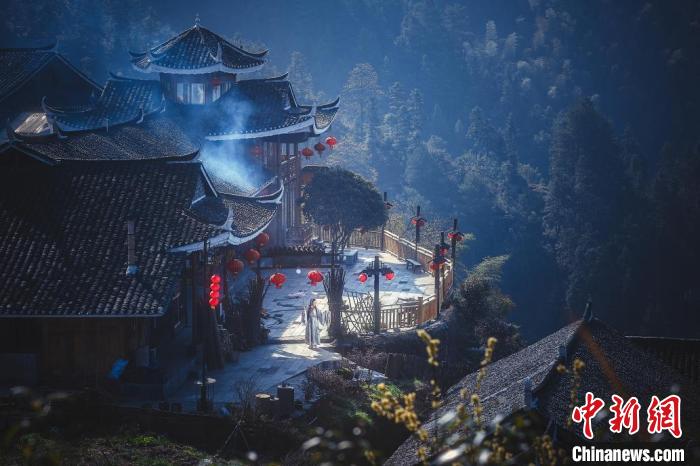 藏于溆浦雁鵝界的古村落?！∷巫娲?攝