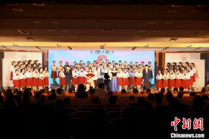 詩歌朗誦會現(xiàn)場?！￠}南師范大學(xué)供圖