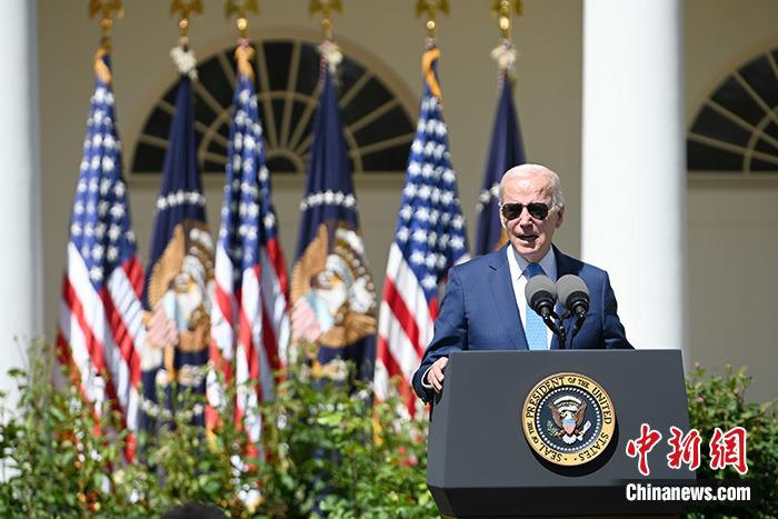 當(dāng)?shù)貢r(shí)間4月25日，美國(guó)總統(tǒng)、民主黨人拜登以一段競(jìng)選視頻宣傳片，正式宣布2024年競(jìng)選連任。資料圖為拜登在白宮。 <a target='_blank' href='/'><p  align=