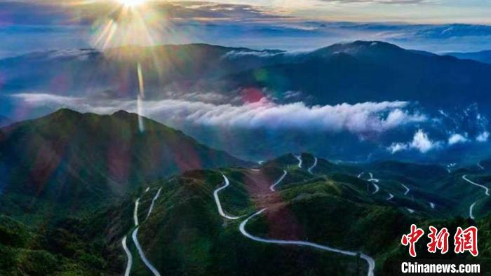 湖南城步苗族自治縣地處湘西南苗疆要區(qū)?！〕遣娇h委宣傳部 供圖