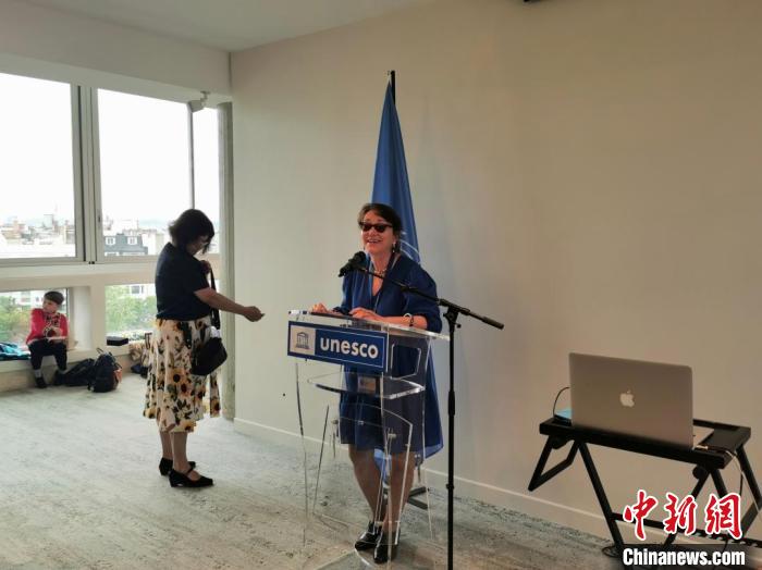 聯(lián)合國教科文組織協(xié)會(huì)委員會(huì)主席瑪麗塔·邦澤弗(Marietta Bantchev)致辭?！【笜?攝