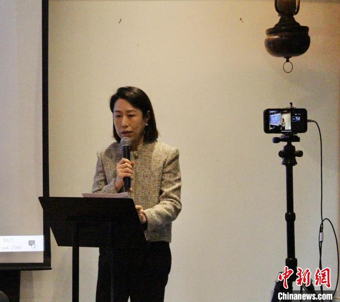 中國駐泰國大使館經(jīng)濟商務(wù)處參贊張瀟瀟致辭。<a target='_blank' href='/' _fcksavedurl='/'><p  align=