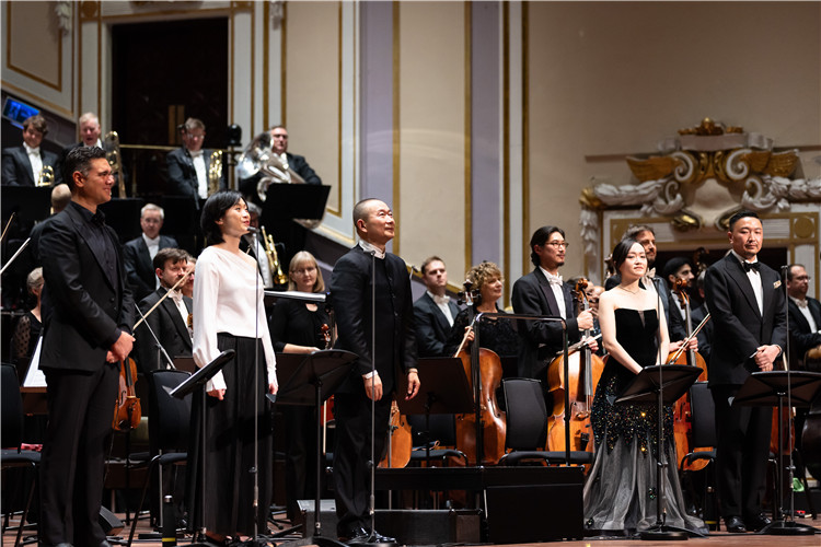 圖片說明： 8月5日，2023愛丁堡國際藝術(shù)節(jié)開幕式音樂會《慈悲頌》的演出現(xiàn)場。照片由藝術(shù)節(jié)組委會提供