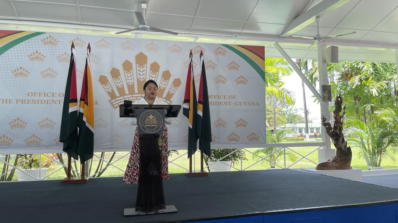圭亞那第一夫人阿爾雅·阿里發(fā)表致辭。第18期援圭亞那醫(yī)療隊(duì)供圖
