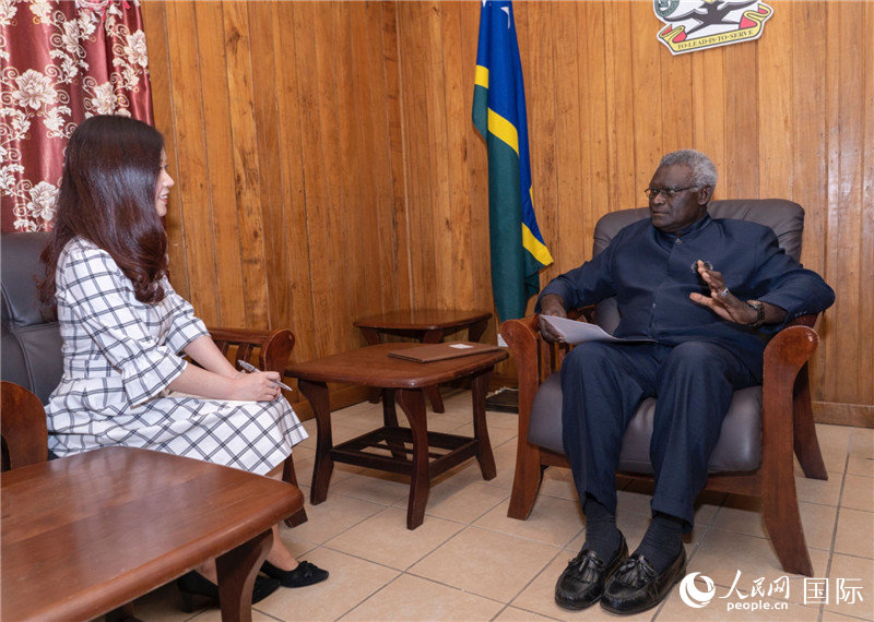 2023年9月14日，所羅門群島總理梅納西·索加瓦雷在首都霍尼亞拉接受人民網(wǎng)記者專訪。人民網(wǎng) 賀吉攝