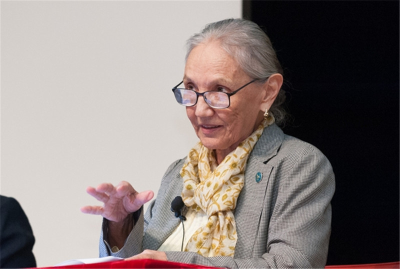 哈薩克斯坦?jié)h學家哈菲佐娃。資料圖