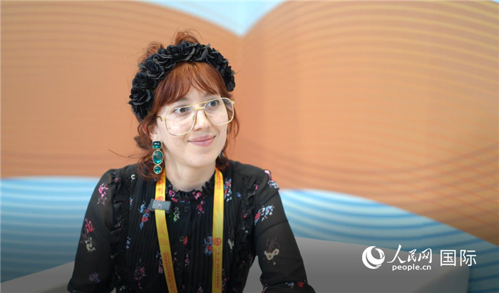 烏拉圭《共和國報(bào)》記者瓦倫蒂娜·加西亞接受人民網(wǎng)記者采訪。人民網(wǎng)記者 王天樂攝