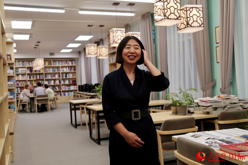 白俄羅斯國(guó)立大學(xué)共和國(guó)漢學(xué)孔子學(xué)院中方院長(zhǎng)劉素玲。人民網(wǎng)記者 朱虹攝