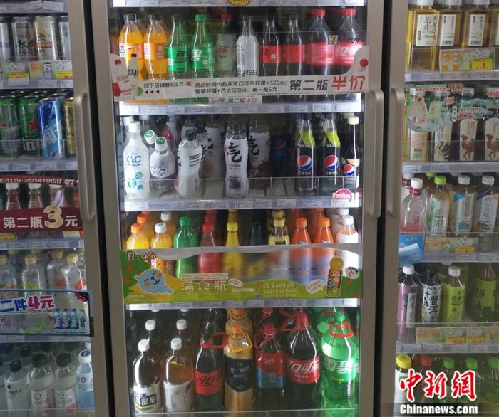 某便利店，最便宜的瓶裝飲料也在4元以上。<a target='_blank' href='/' ><p  align=