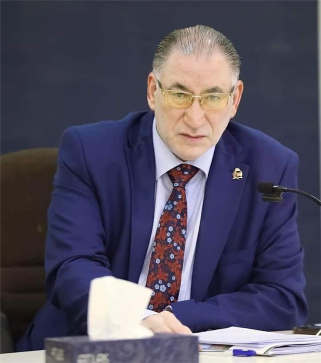 圖為約旦侯賽因·本·塔拉勒大學(xué)教授哈?！み_賈。受訪者供圖