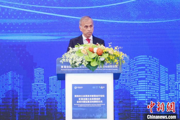 聯(lián)合國(guó)駐華協(xié)調(diào)員常啟德發(fā)表演講。