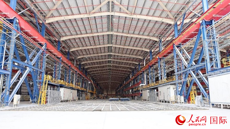 已移交業(yè)主的C201船體車間。人民網記者管克江攝