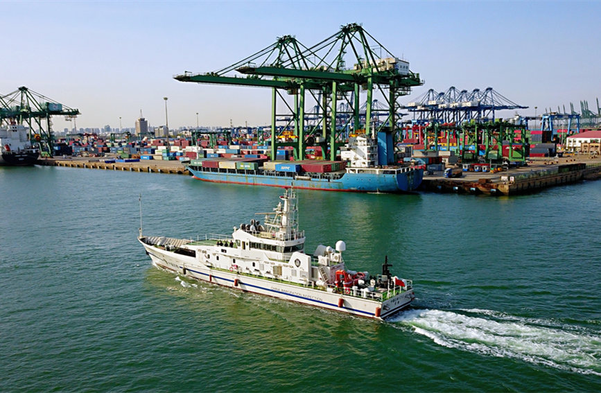 11家涉海部門聯(lián)合開展海上巡航。天津邊檢總站供圖