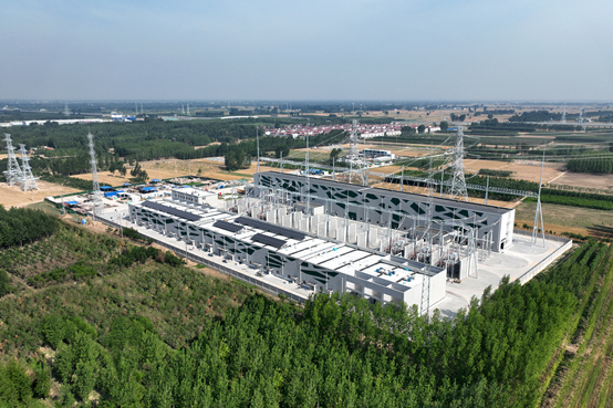 雄東500千伏變電站外景。馬千里攝