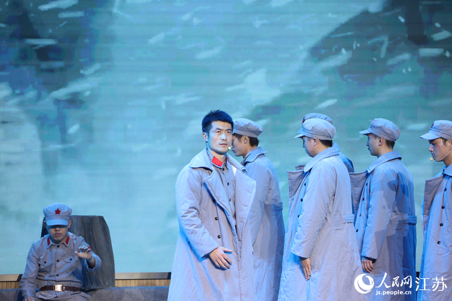 淮安市山陽(yáng)小學(xué)帶來(lái)的紅色故事宣講《豐碑》。人民網(wǎng) 張瀚天攝