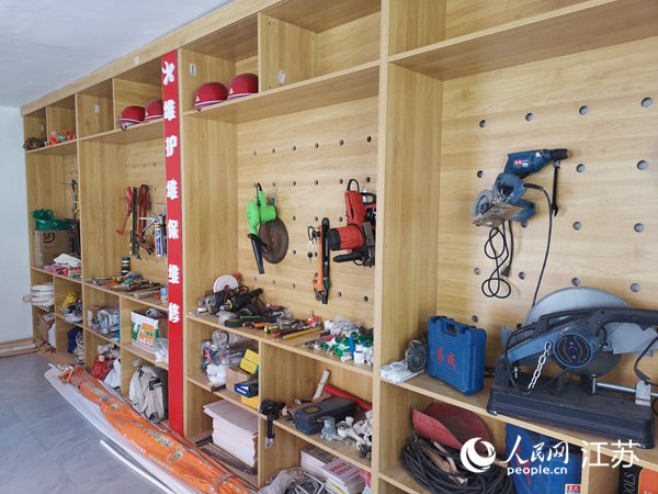 “荷樂益家”器材保管室。人民網(wǎng) 張瀚天攝