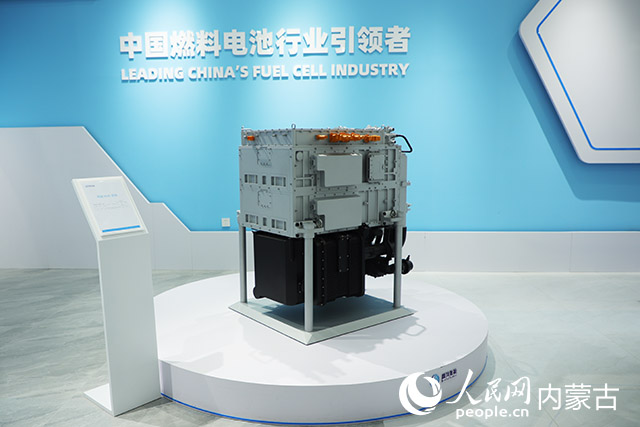 鄂爾多斯市國(guó)鴻氫能科技有限公司生產(chǎn)的氫燃料電池。人民網(wǎng)記者 趙夢(mèng)月攝