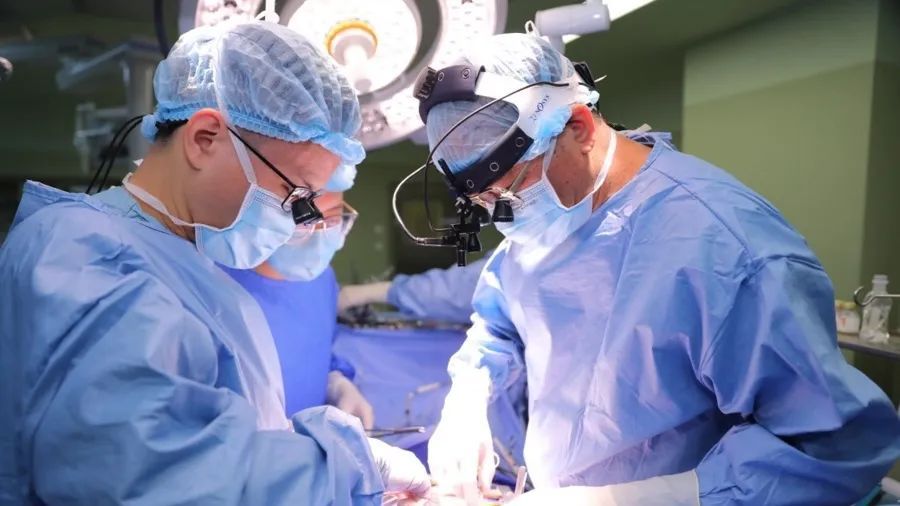 17歲少年咳嗽發(fā)熱15天，找不到感染原因！一查心臟更嚇人！上海醫(yī)生出手→