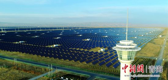 圖為青海海南光伏產業(yè)園區(qū)。王國棟攝