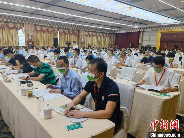 專(zhuān)家學(xué)者齊聚四川德陽(yáng)共話(huà)農(nóng)業(yè)綠色發(fā)展