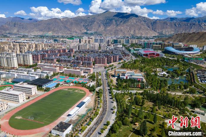 圖為西藏拉薩柳梧新區(qū)?！〗w波 攝