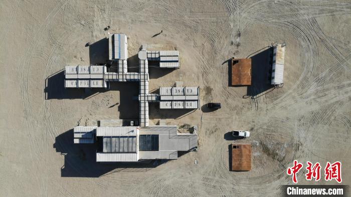 圖為無人機航拍火星營地?！O睿 攝