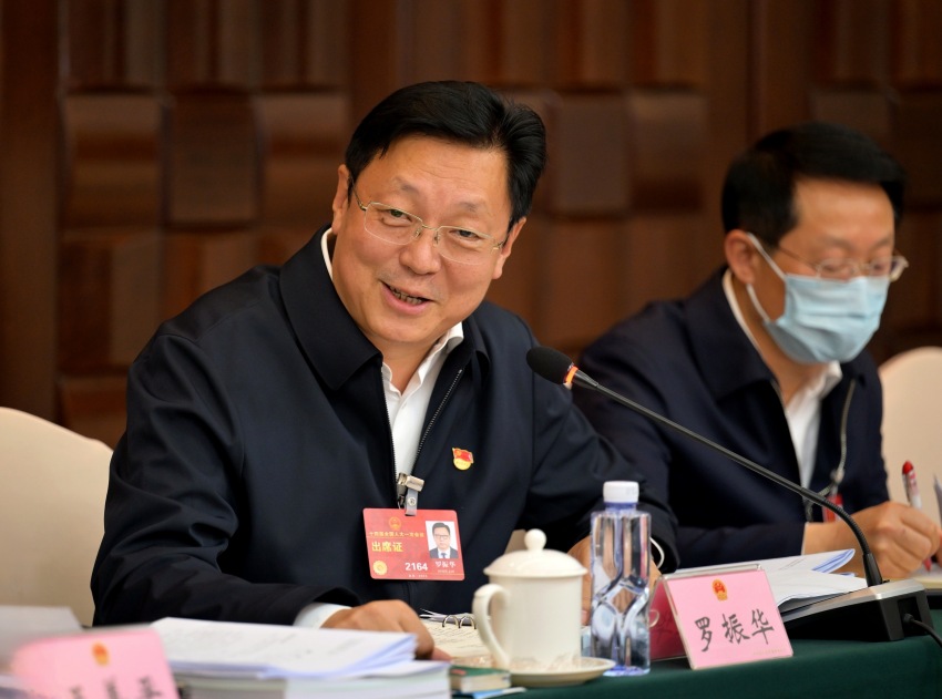 全國人大代表羅振華。