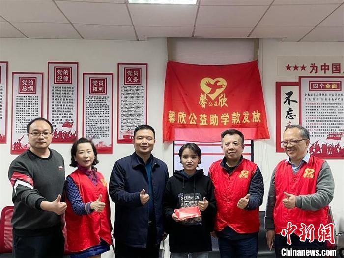 在湘求學的西藏女孩：“我淋過雨，也想努力為別人撐把傘”