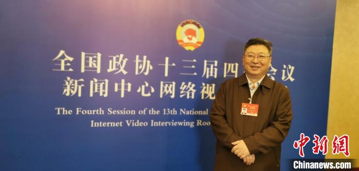 圖為全國政協(xié)委員、青海省統(tǒng)戰(zhàn)部部長公保扎西。受訪者供圖