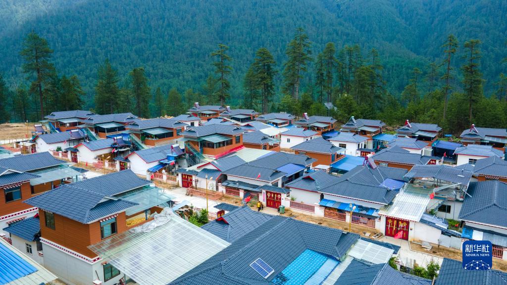 西藏林芝：易地搬遷，迎來幸福新生活