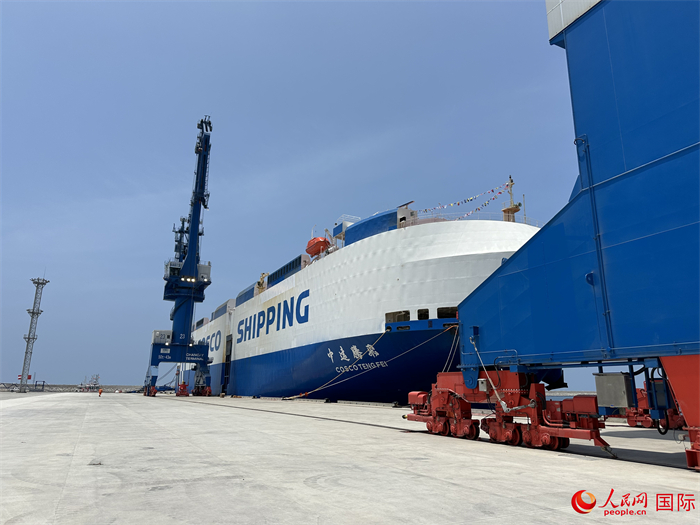 當(dāng)?shù)貢r(shí)間11月15日，?？吭阱X凱港的船只。人民網(wǎng)記者 周雨攝