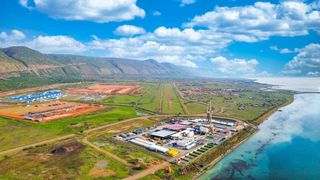 翠鳥油田開發(fā)項(xiàng)目現(xiàn)場航拍圖。田雨攝