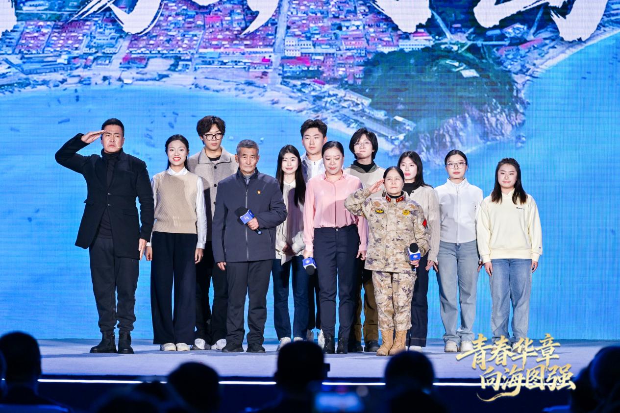 那志東、王仕花、王加輝、秦芳共同講述“平凡中的堅守”。主辦方供圖