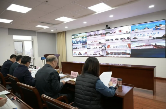 遼寧省數(shù)據(jù)局（省營(yíng)商局）召開(kāi)全省營(yíng)商環(huán)境疑難訴求清理攻堅(jiān)工作視頻會(huì)議，聽(tīng)取各地區(qū)2025年涉企營(yíng)商環(huán)境訴求辦理工作情況。遼寧省營(yíng)商局供圖