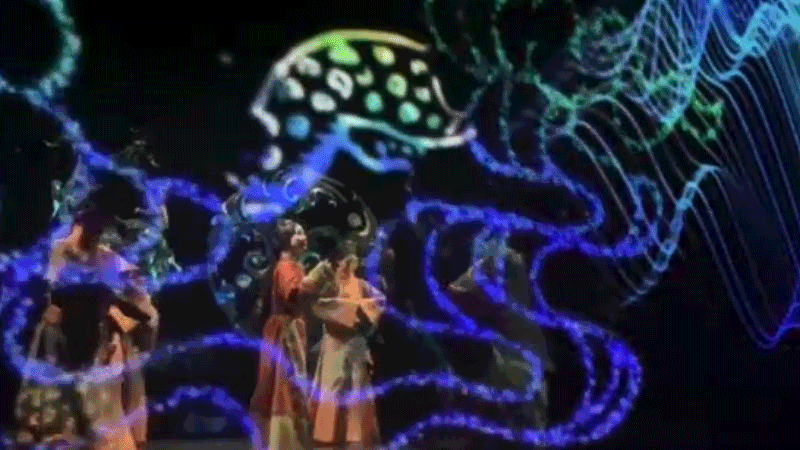 馬王堆復(fù)原動(dòng)態(tài)展《一念·辛追夢(mèng)》以多媒體視覺(jué)影像，為觀眾提供沉浸式視聽(tīng)感受。