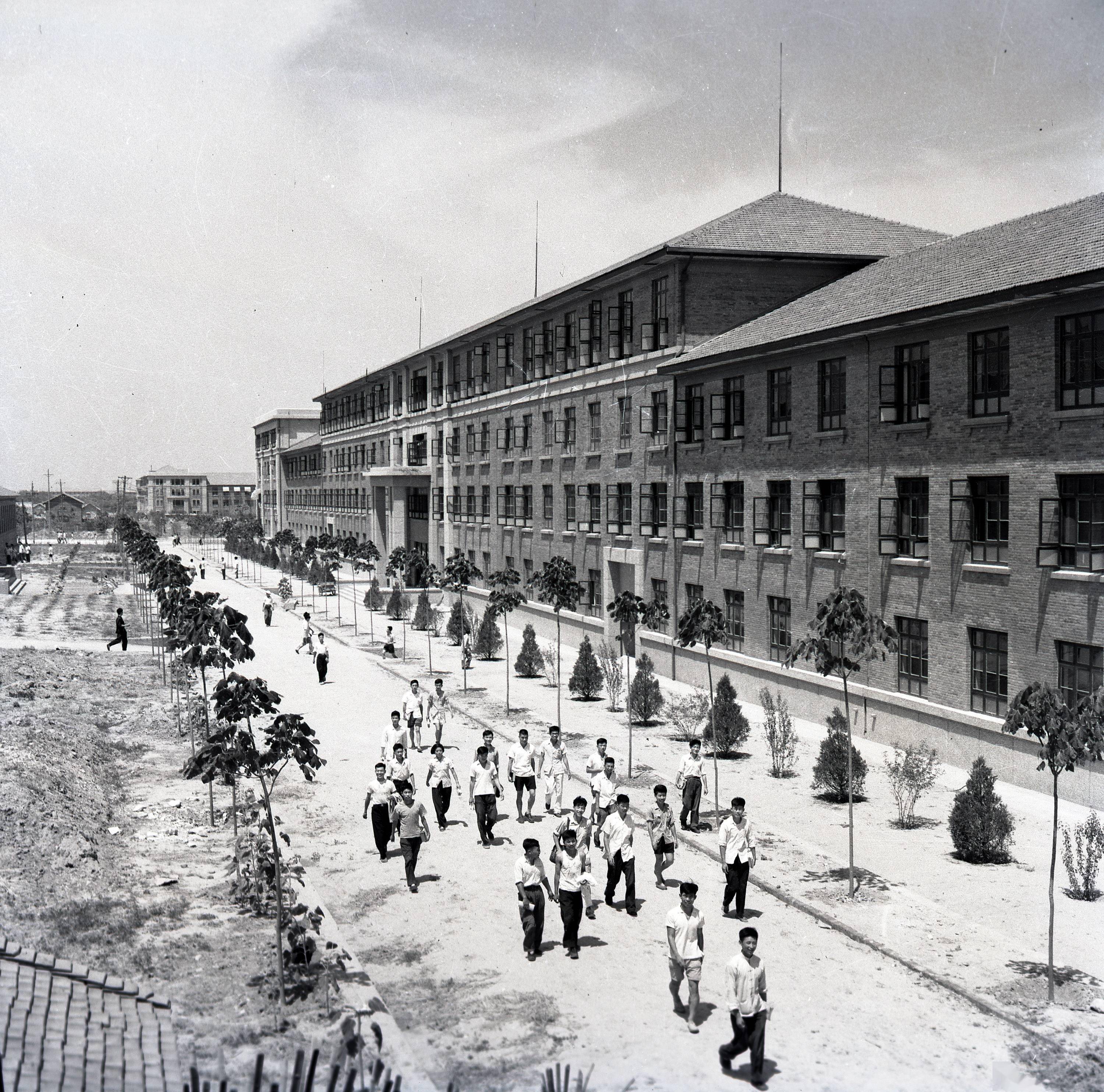 1959年拍攝的西遷后的交通大學(xué)校園一景（資料照片）。