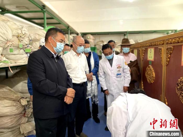 青海：“花式”取經(jīng)，傳承應用多項中藏醫(yī)適宜技術