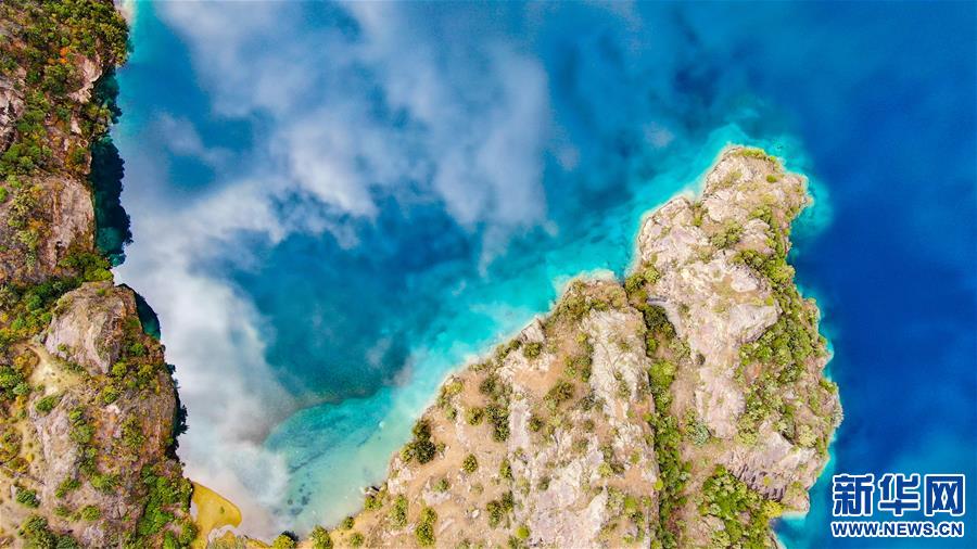 (新華視界)(5)夢(mèng)幻“三色湖”