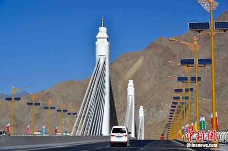 9圖 2013年11月27日納金大橋通車儀式。圖片來源：中新社。.jpg