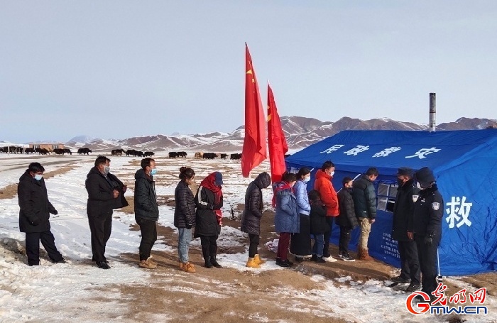 青海玉樹(shù)囊謙公安在抗“疫”一線(xiàn)展風(fēng)采