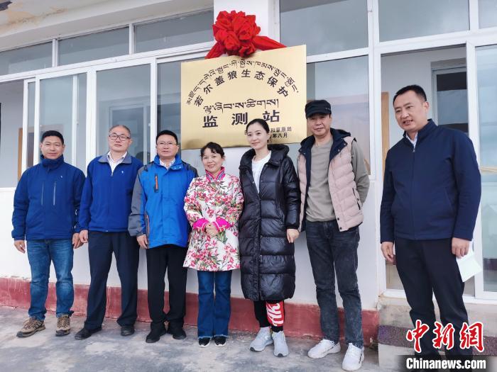 揭牌儀式現(xiàn)場(chǎng)。　張楊 攝