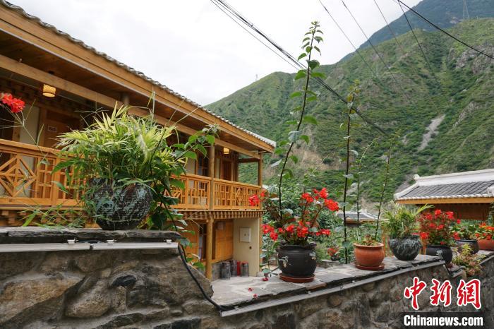 若吉村民宿。　祝歡 攝