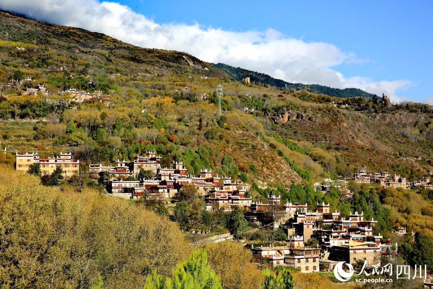 丹巴美景。李永安攝