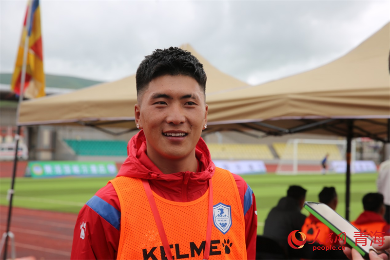 年輕的球員。人民網(wǎng) 馬可欣攝