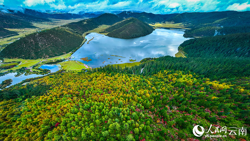 秋日普達措。格瑪攝