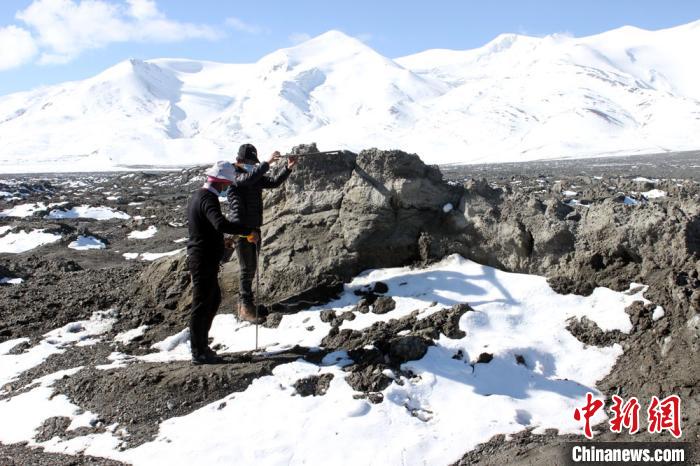 2019年10月冰體融化后遺留下的碎屑物。中科院青藏高原所 供圖