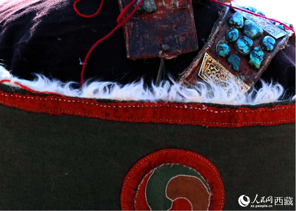 “飛天服飾”細節(jié)展示。 人民網(wǎng) 李海霞攝