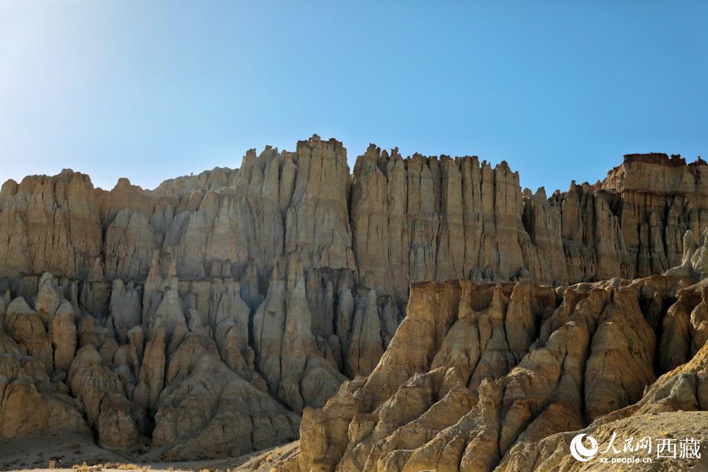 札達(dá)土林。人民網(wǎng) 李海霞攝