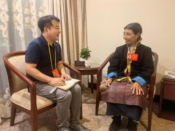 【記者手記Vlog】“守邊的‘阿佳’，您還好嗎”——記者與卓嘎代表再相遇