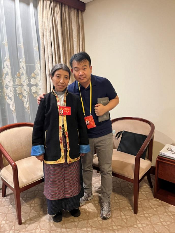 【記者手記Vlog】“守邊的‘阿佳’，您還好嗎”——記者與卓嘎代表再相遇